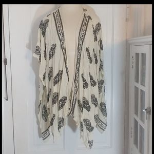 Women's Size Small Black & Creme Kimono